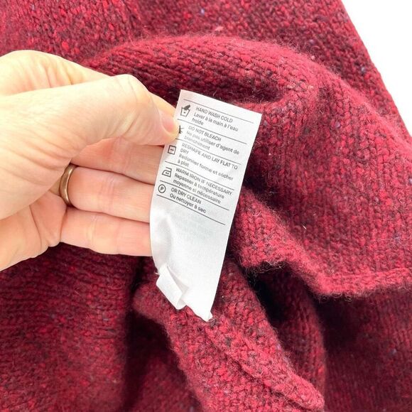 Vince Donegal 100%‎ cashmere knit sweater Size M cherry red - Picture 8 of 9